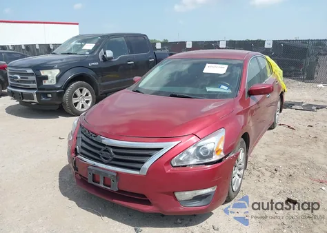2015 Nissan Altima 2.5 S z USA, uszkodzony, nr VIN 1N4AL3AP5FC184714